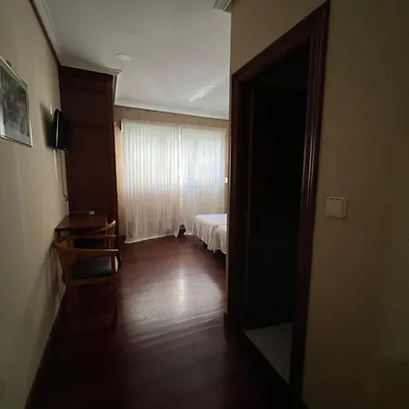 Ramona Hotel *